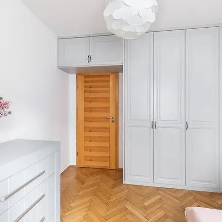 P&o Tamka Apartment